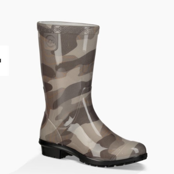 UGG Other - UGG Raana Camo Slate Waterproof Boots Boy's Sz 1